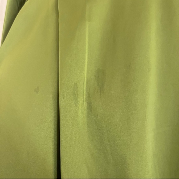 Daily Drills Silky Button Down XS/S in Olive - Picture 6 of 7